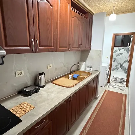 דירה Cozy Flat טיראנה